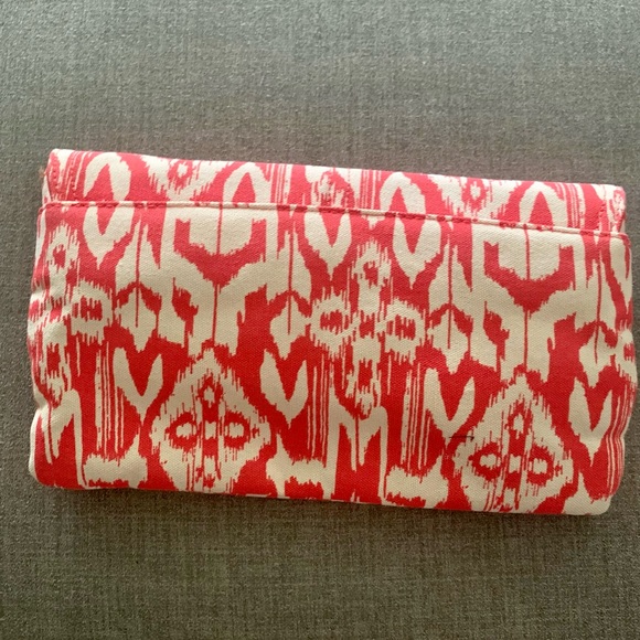 Chicos red and white patterned clutch bag - Picture 4 of 9